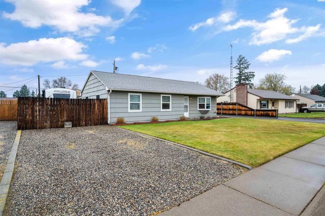 411 Birch Ave, Richland, WA 99352