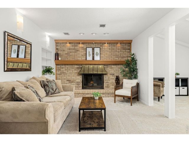 3351 Apple Ave, Loveland, CO 80538