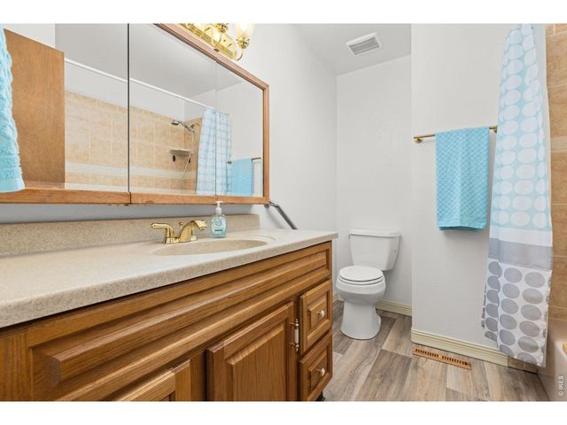 3351 Apple Ave, Loveland, CO 80538
