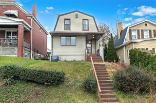 90 Briggs St, Overbrook, PA 15234