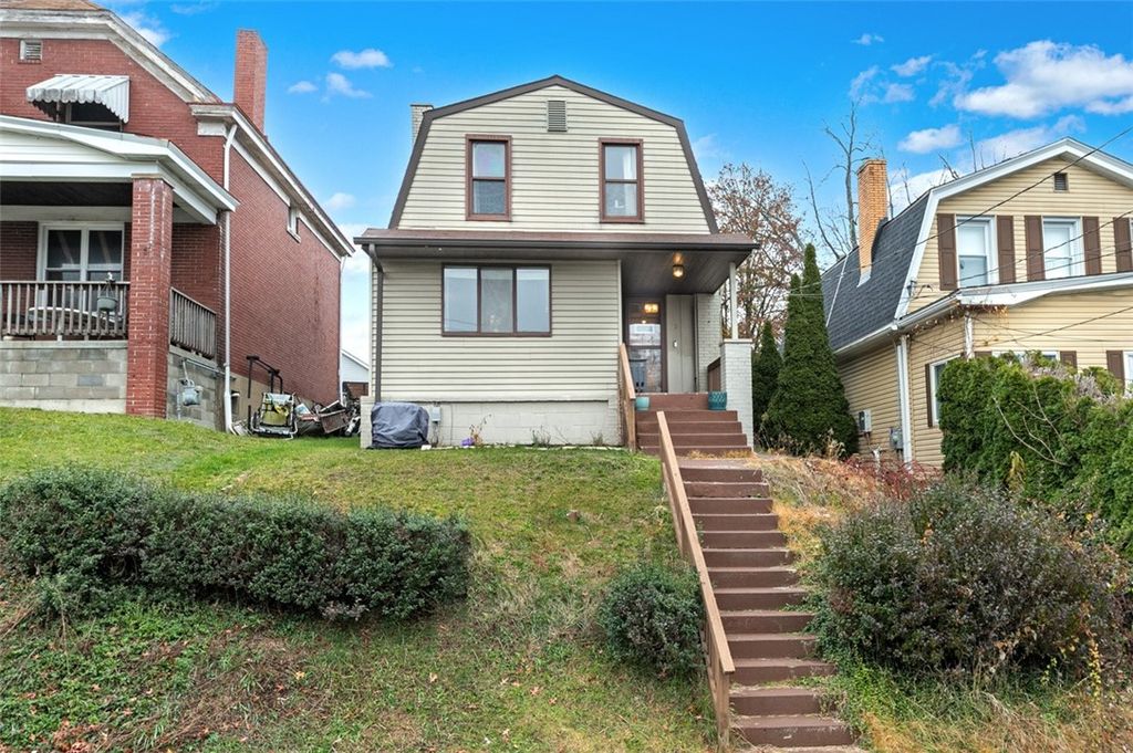 90 Briggs St, Overbrook, PA 15234