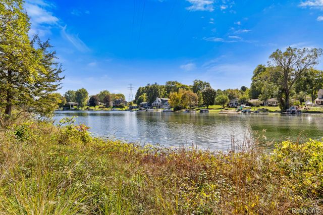 15281 US 12 Highway, Woodstock Township, MI 49253