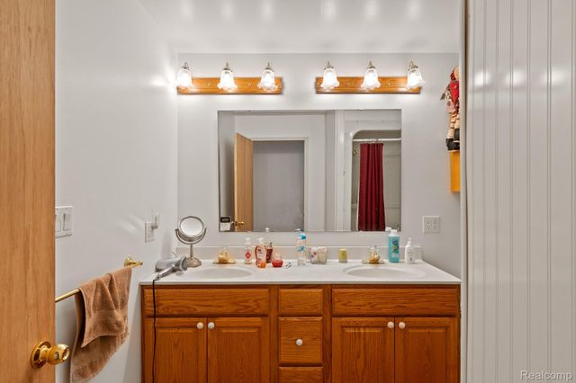 15281 US 12 Highway, Woodstock Township, MI 49253