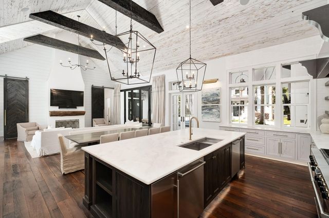 17 St Barts Bay, Destin, FL 32541