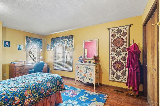 306 Eda Court, Essexville, MI 48732