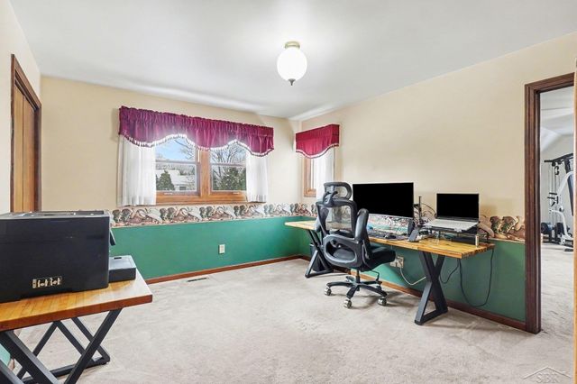 306 Eda Court, Essexville, MI 48732