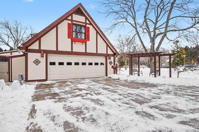 306 Eda Court, Essexville, MI 48732