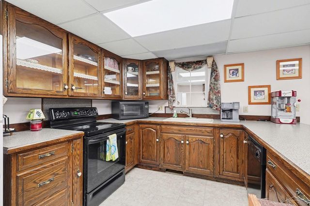 306 Eda Court, Essexville, MI 48732