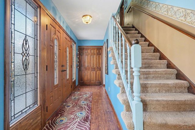 306 Eda Court, Essexville, MI 48732