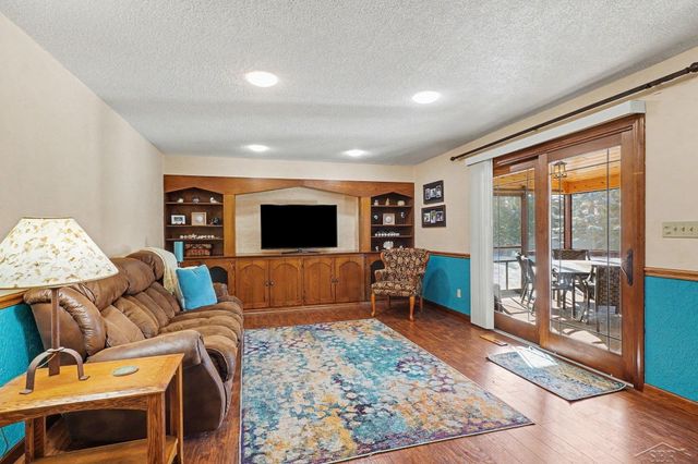 306 Eda Court, Essexville, MI 48732