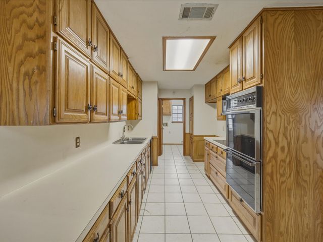 5724 Puerto Vallarta Drive, North Richland Hills, TX 76180