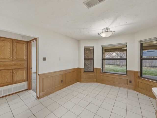 5724 Puerto Vallarta Drive, North Richland Hills, TX 76180