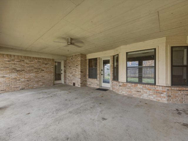 5724 Puerto Vallarta Drive, North Richland Hills, TX 76180