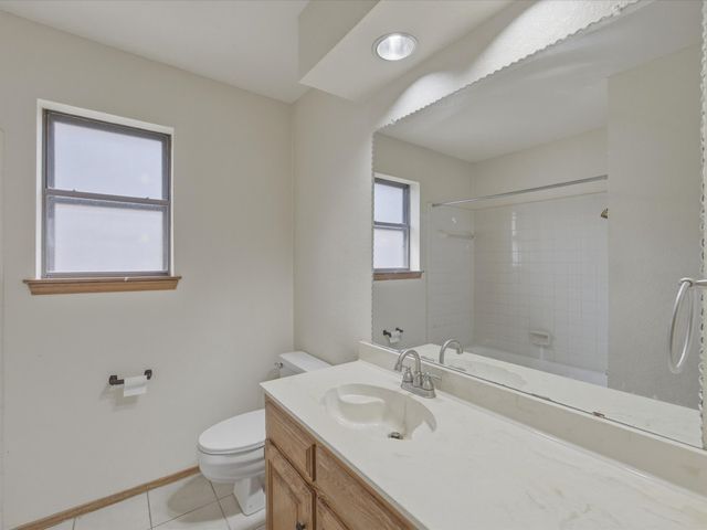 5724 Puerto Vallarta Drive, North Richland Hills, TX 76180