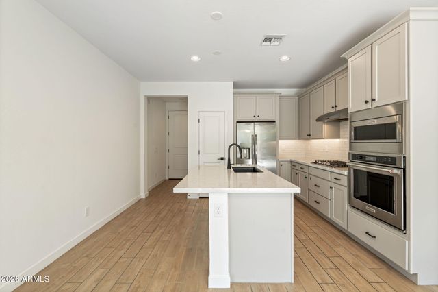 6424 N 17TH Place, Phoenix, AZ 85016