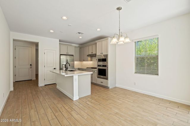 6424 N 17TH Place, Phoenix, AZ 85016