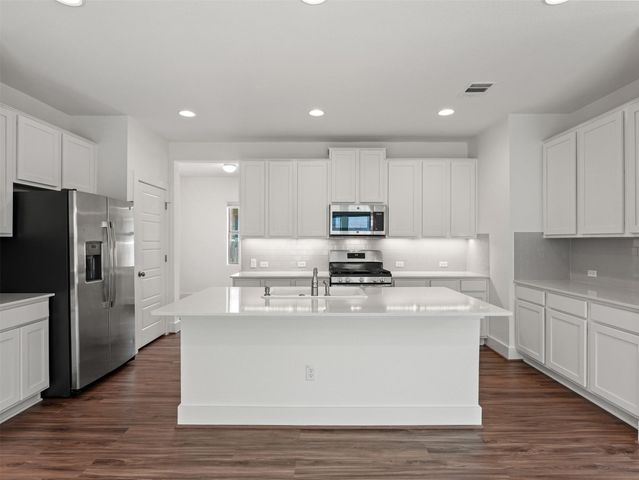 604 Golden Glory RD, Leander, TX 78641