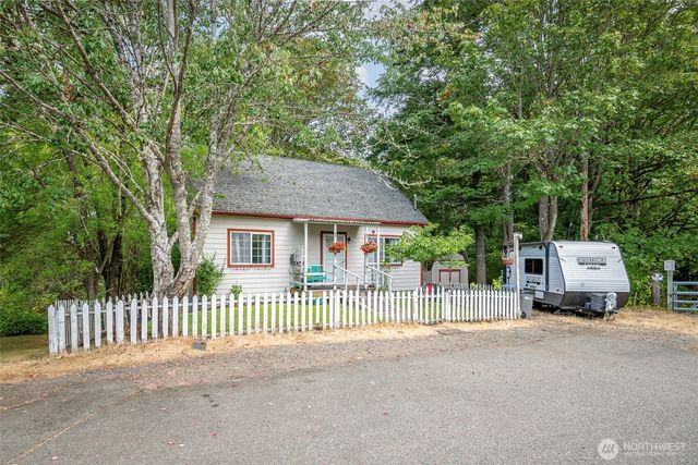 817 Kendall Street, Port Orchard, WA 98366