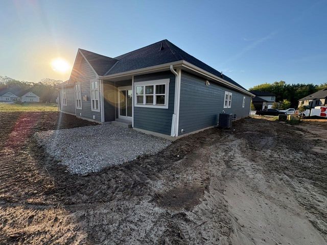 N55W25282 Crescent Hill DRIVE, Sussex, WI 53089