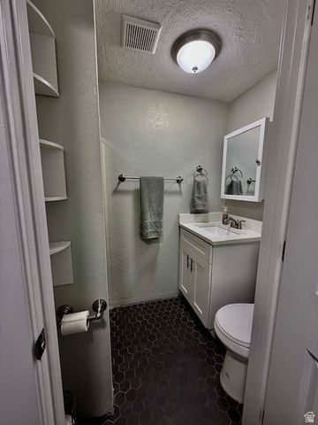 870 S SUNFLOWER DR, Ogden, UT 84404