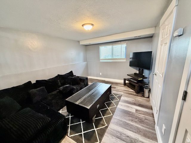 870 S SUNFLOWER DR, Ogden, UT 84404