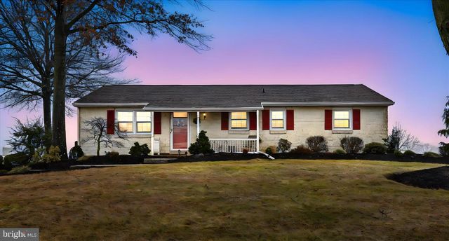 61 W ROSEBUD RD, Myerstown, PA 17067