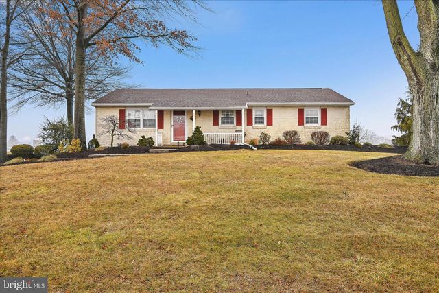 61 W ROSEBUD RD, Myerstown, PA 17067