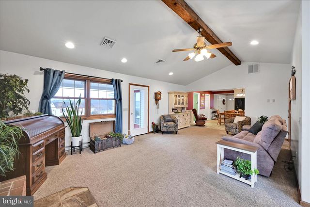 61 W ROSEBUD RD, Myerstown, PA 17067