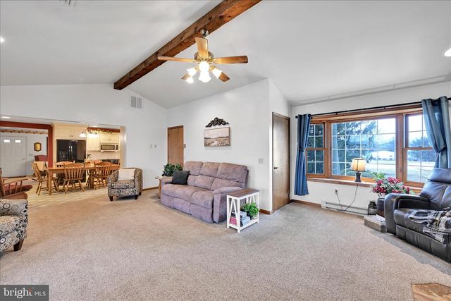 61 W ROSEBUD RD, Myerstown, PA 17067