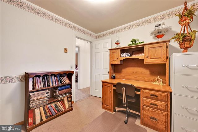 61 W ROSEBUD RD, Myerstown, PA 17067