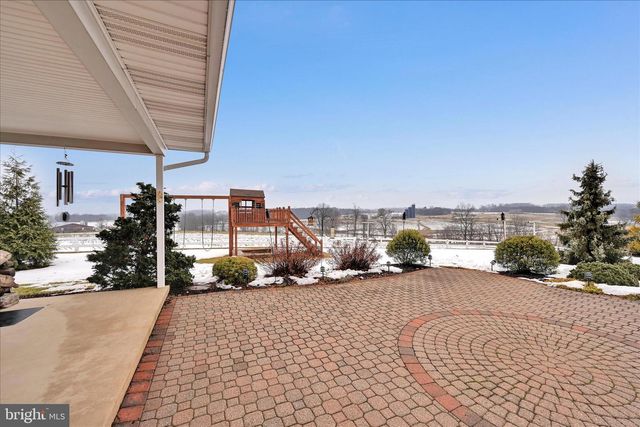 61 W ROSEBUD RD, Myerstown, PA 17067