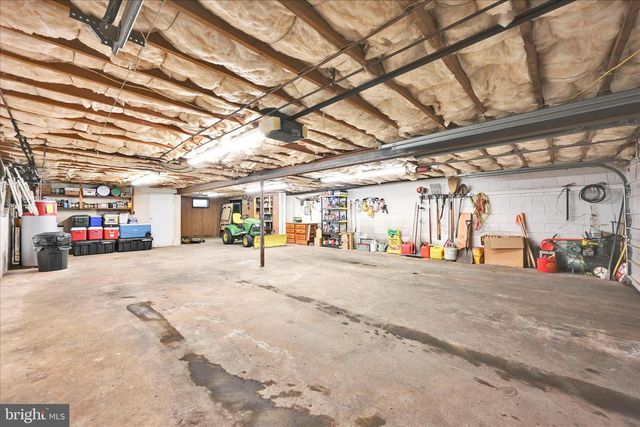 61 W ROSEBUD RD, Myerstown, PA 17067