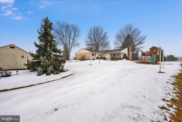 61 W ROSEBUD RD, Myerstown, PA 17067