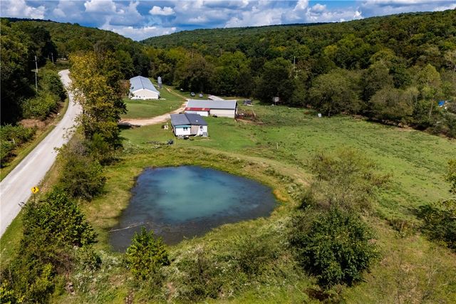 16380 N Cove Creek Road, Prairie Grove, AR 72753