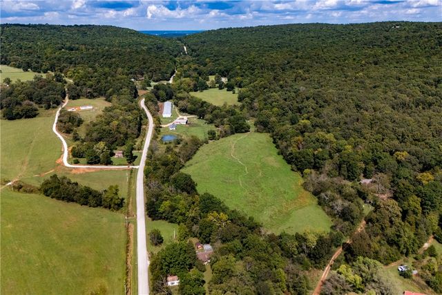 16380 N Cove Creek Road, Prairie Grove, AR 72753