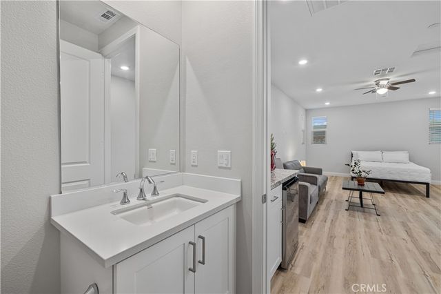 20608 Galloway, Saugus, CA 91350