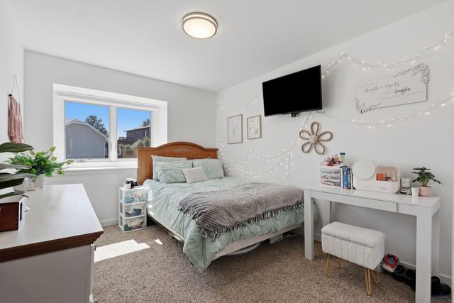 3031 SUNNY HILL CIR, Rapid City, SD 57702