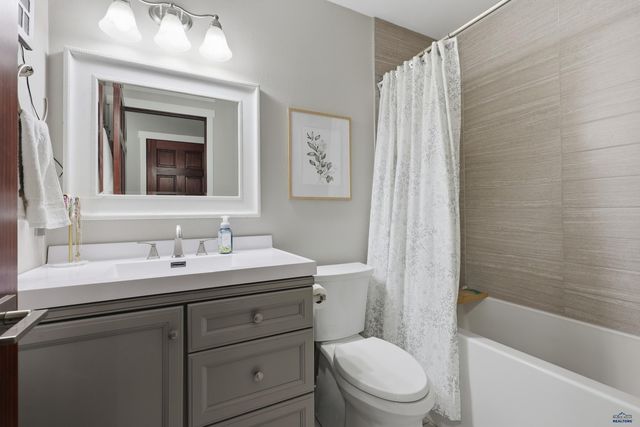 3031 SUNNY HILL CIR, Rapid City, SD 57702