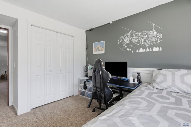 3031 SUNNY HILL CIR, Rapid City, SD 57702