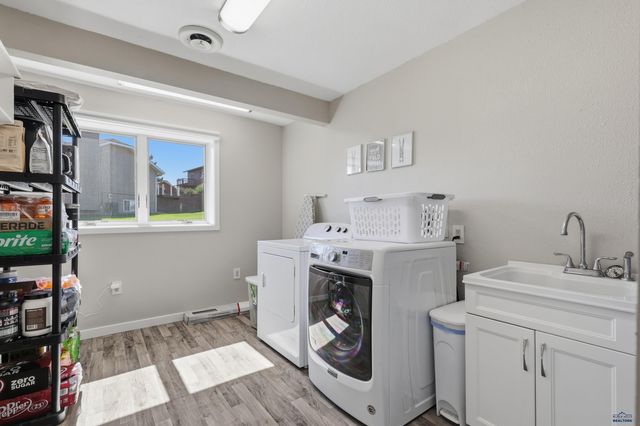 3031 SUNNY HILL CIR, Rapid City, SD 57702