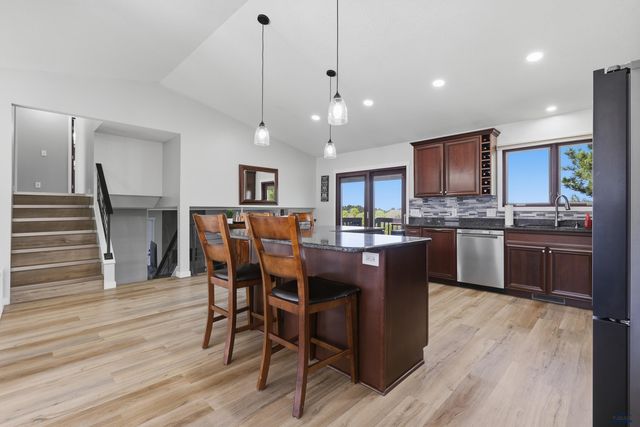 3031 SUNNY HILL CIR, Rapid City, SD 57702