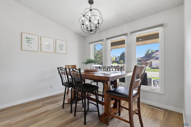 3031 SUNNY HILL CIR, Rapid City, SD 57702