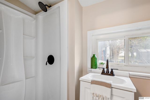 1444 S 16th Street, Omaha, NE 68108