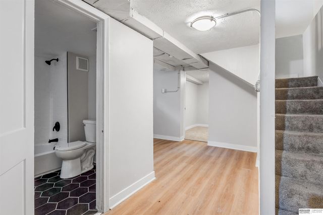 1444 S 16th Street, Omaha, NE 68108