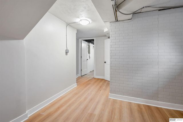 1444 S 16th Street, Omaha, NE 68108