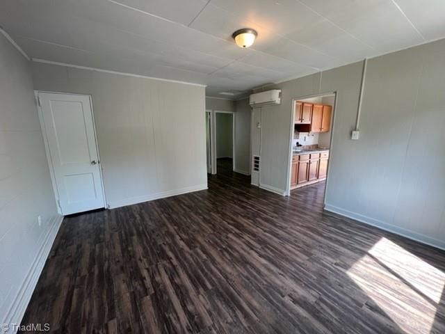 1215 Gatewood Avenue, Greensboro, NC 27405