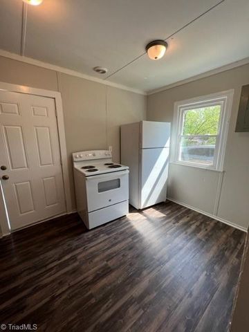 1215 Gatewood Avenue, Greensboro, NC 27405