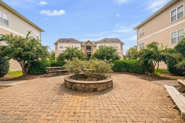 302 campus walk Trail 300, Elon, NC 27244