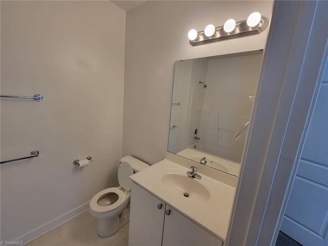 302 campus walk Trail 300, Elon, NC 27244