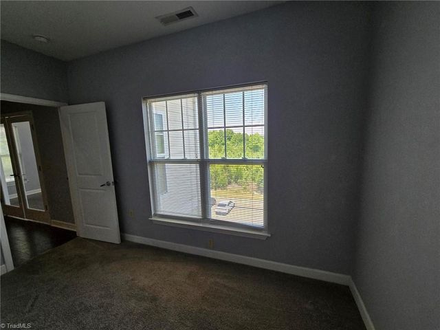 302 campus walk Trail 300, Elon, NC 27244